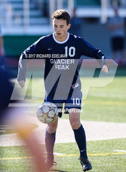 Thumbnail 2 in Glacier Peak vs Skyline (WIAA 4A Quarterfinal) photogallery.