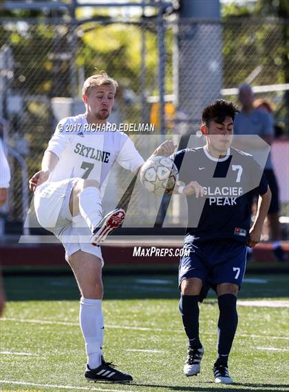 Thumbnail 3 in Glacier Peak vs Skyline (WIAA 4A Quarterfinal) photogallery.