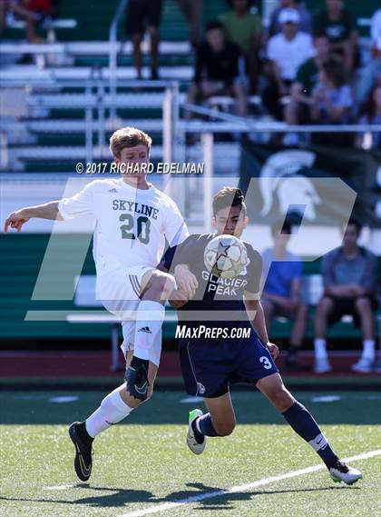 Thumbnail 3 in Glacier Peak vs Skyline (WIAA 4A Quarterfinal) photogallery.