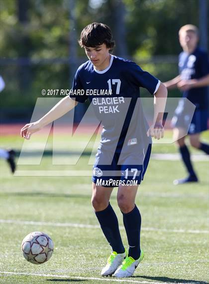 Thumbnail 2 in Glacier Peak vs Skyline (WIAA 4A Quarterfinal) photogallery.