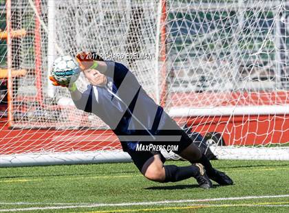 Thumbnail 3 in Glacier Peak vs Skyline (WIAA 4A Quarterfinal) photogallery.