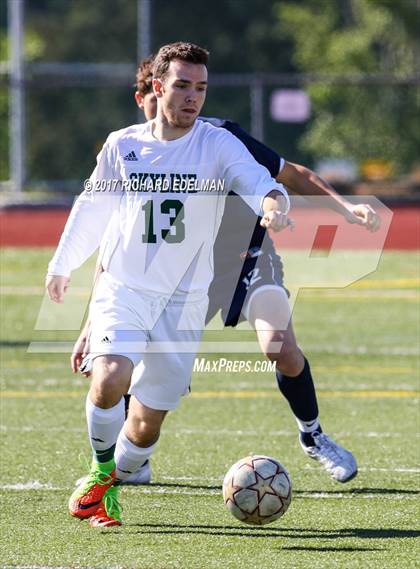 Thumbnail 3 in Glacier Peak vs Skyline (WIAA 4A Quarterfinal) photogallery.