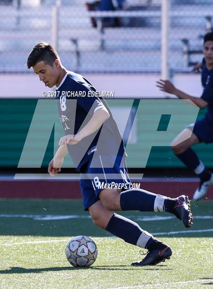 Thumbnail 3 in Glacier Peak vs Skyline (WIAA 4A Quarterfinal) photogallery.