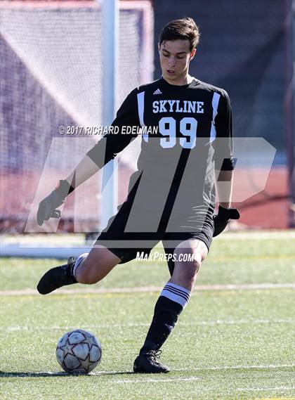 Thumbnail 3 in Glacier Peak vs Skyline (WIAA 4A Quarterfinal) photogallery.