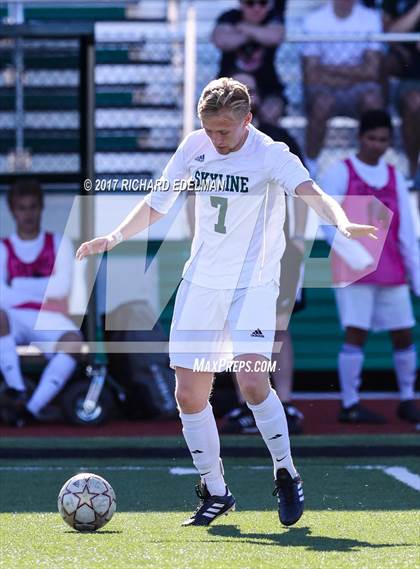 Thumbnail 2 in Glacier Peak vs Skyline (WIAA 4A Quarterfinal) photogallery.