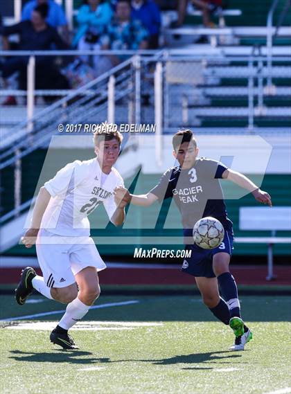 Thumbnail 2 in Glacier Peak vs Skyline (WIAA 4A Quarterfinal) photogallery.