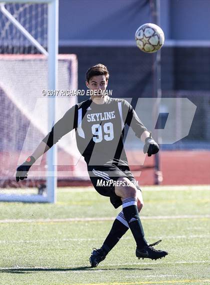 Thumbnail 3 in Glacier Peak vs Skyline (WIAA 4A Quarterfinal) photogallery.