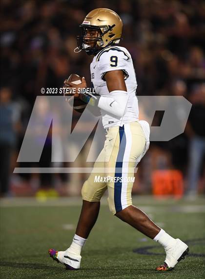 Thumbnail 3 in Mater Dei Catholic @ Carlsbad photogallery.