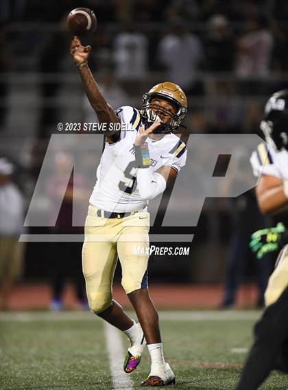 Thumbnail 3 in Mater Dei Catholic @ Carlsbad photogallery.