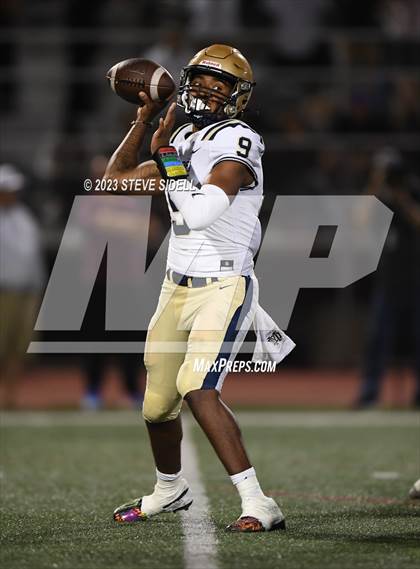 Thumbnail 2 in Mater Dei Catholic @ Carlsbad photogallery.