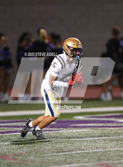 Thumbnail 1 in Mater Dei Catholic @ Carlsbad photogallery.
