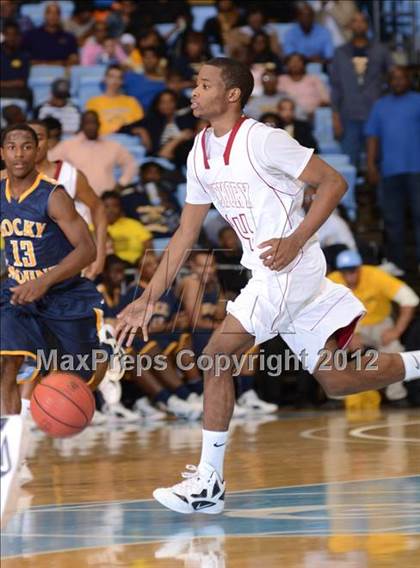 Thumbnail 1 in Rocky Mount vs. Hickory (NCHSAA 3A Final) photogallery.