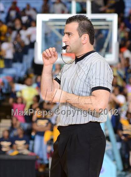 Thumbnail 3 in Rocky Mount vs. Hickory (NCHSAA 3A Final) photogallery.