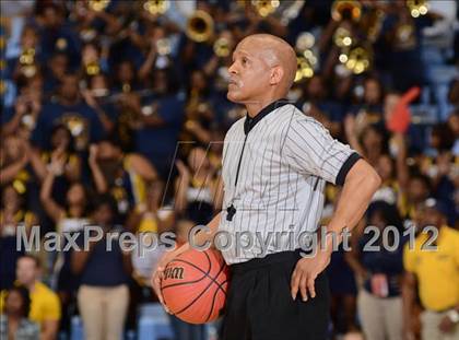 Thumbnail 1 in Rocky Mount vs. Hickory (NCHSAA 3A Final) photogallery.