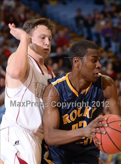 Thumbnail 3 in Rocky Mount vs. Hickory (NCHSAA 3A Final) photogallery.