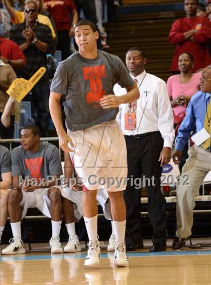 Thumbnail 2 in Rocky Mount vs. Hickory (NCHSAA 3A Final) photogallery.