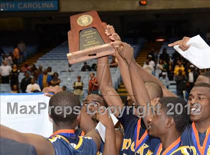 Thumbnail 3 in Rocky Mount vs. Hickory (NCHSAA 3A Final) photogallery.
