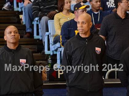 Thumbnail 2 in Rocky Mount vs. Hickory (NCHSAA 3A Final) photogallery.