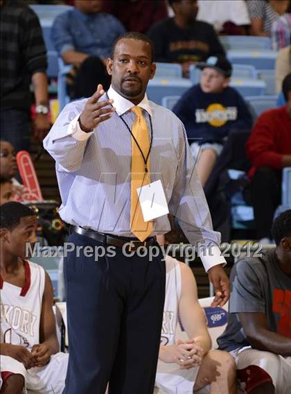Thumbnail 3 in Rocky Mount vs. Hickory (NCHSAA 3A Final) photogallery.