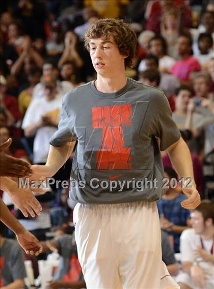 Thumbnail 3 in Rocky Mount vs. Hickory (NCHSAA 3A Final) photogallery.