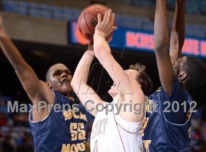 Thumbnail 2 in Rocky Mount vs. Hickory (NCHSAA 3A Final) photogallery.