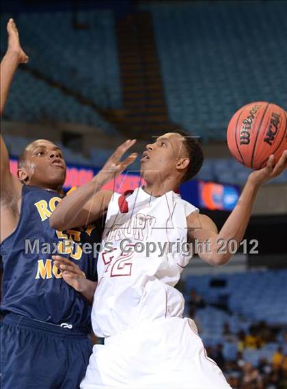Thumbnail 1 in Rocky Mount vs. Hickory (NCHSAA 3A Final) photogallery.