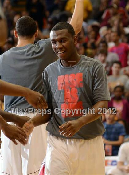 Thumbnail 3 in Rocky Mount vs. Hickory (NCHSAA 3A Final) photogallery.