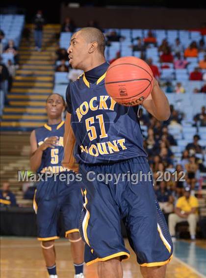 Thumbnail 3 in Rocky Mount vs. Hickory (NCHSAA 3A Final) photogallery.