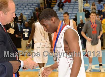 Thumbnail 2 in Rocky Mount vs. Hickory (NCHSAA 3A Final) photogallery.