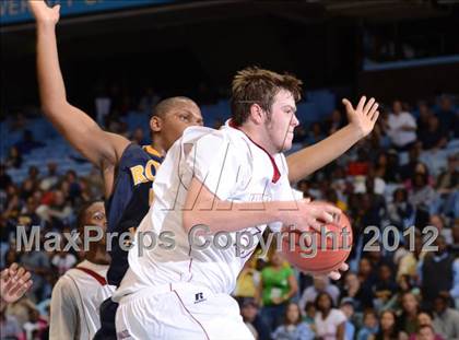 Thumbnail 3 in Rocky Mount vs. Hickory (NCHSAA 3A Final) photogallery.