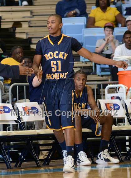 Thumbnail 1 in Rocky Mount vs. Hickory (NCHSAA 3A Final) photogallery.