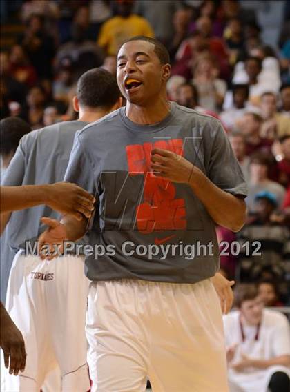 Thumbnail 1 in Rocky Mount vs. Hickory (NCHSAA 3A Final) photogallery.