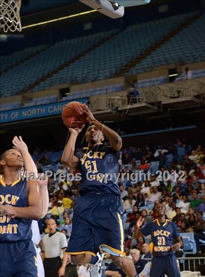 Thumbnail 3 in Rocky Mount vs. Hickory (NCHSAA 3A Final) photogallery.