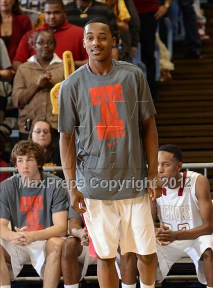 Thumbnail 2 in Rocky Mount vs. Hickory (NCHSAA 3A Final) photogallery.