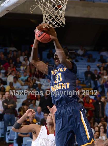 Thumbnail 1 in Rocky Mount vs. Hickory (NCHSAA 3A Final) photogallery.