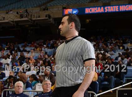Thumbnail 2 in Rocky Mount vs. Hickory (NCHSAA 3A Final) photogallery.