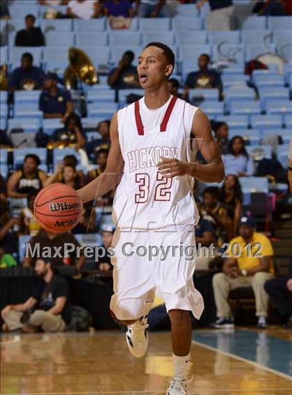 Thumbnail 3 in Rocky Mount vs. Hickory (NCHSAA 3A Final) photogallery.