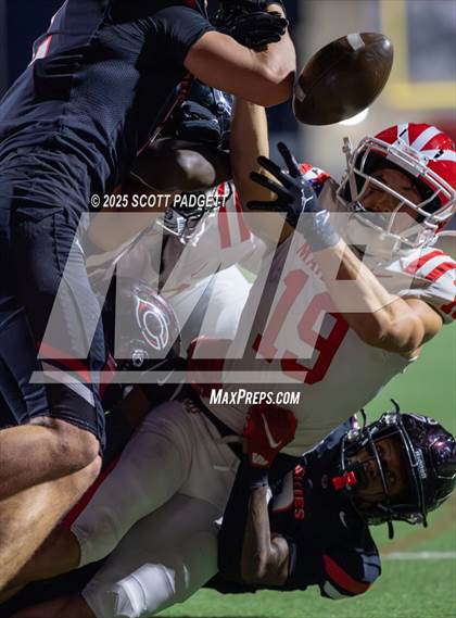 Thumbnail 2 in Mater Dei @ Centennial (CIF SS D1 Semifinal) photogallery.
