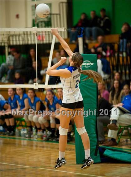 Thumbnail 3 in Southington vs. Newtown (CIAC Class LL Final) photogallery.