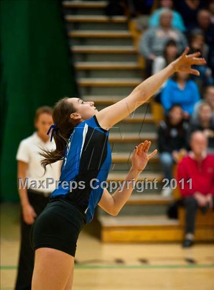 Thumbnail 3 in Southington vs. Newtown (CIAC Class LL Final) photogallery.
