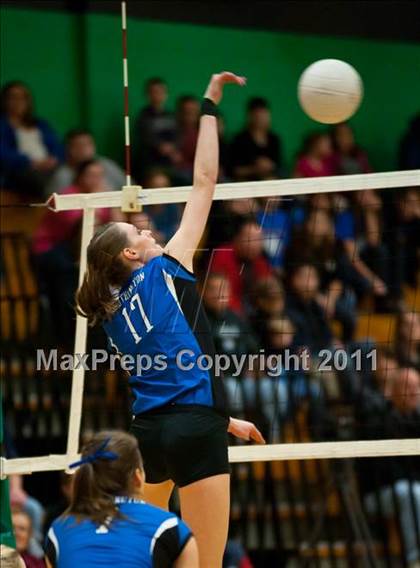 Thumbnail 1 in Southington vs. Newtown (CIAC Class LL Final) photogallery.