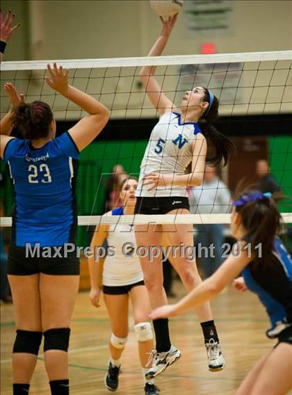 Thumbnail 1 in Southington vs. Newtown (CIAC Class LL Final) photogallery.