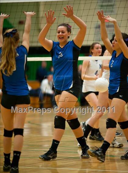 Thumbnail 2 in Southington vs. Newtown (CIAC Class LL Final) photogallery.