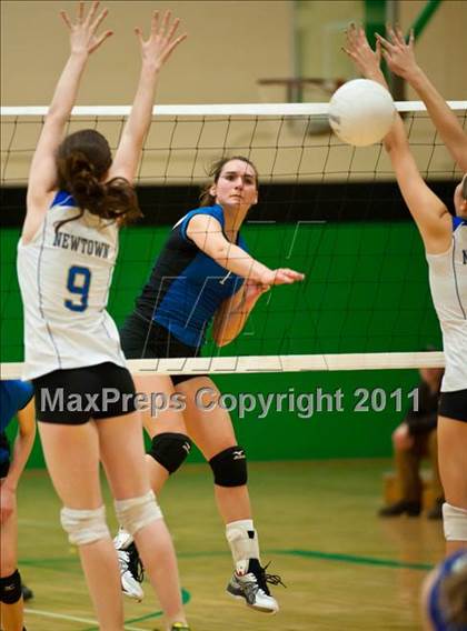 Thumbnail 1 in Southington vs. Newtown (CIAC Class LL Final) photogallery.