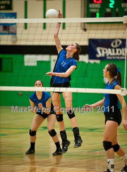 Thumbnail 3 in Southington vs. Newtown (CIAC Class LL Final) photogallery.
