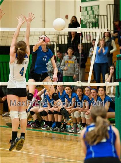 Thumbnail 1 in Southington vs. Newtown (CIAC Class LL Final) photogallery.