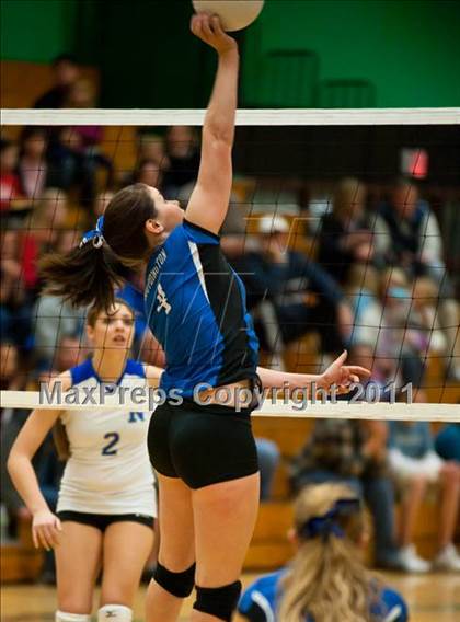 Thumbnail 2 in Southington vs. Newtown (CIAC Class LL Final) photogallery.