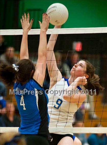 Thumbnail 2 in Southington vs. Newtown (CIAC Class LL Final) photogallery.
