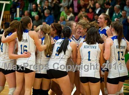 Thumbnail 2 in Southington vs. Newtown (CIAC Class LL Final) photogallery.