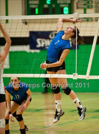 Thumbnail 1 in Southington vs. Newtown (CIAC Class LL Final) photogallery.
